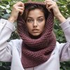 [Вязание] [Вяжи ру] [Dejana Knezevic] Вязаный спицами теплый снуд-капюшон Waffle (2026).jpg